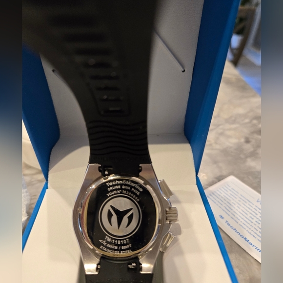 Technomarine Pave Watch - Picture 3 of 7